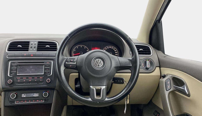 2013 Volkswagen Vento HIGHLINE 1.6 MPI, Petrol, Manual, 83,338 km, Steering Wheel Close Up