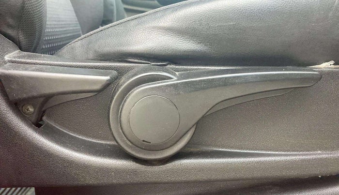 2019 Tata Tiago XZ PETROL, Petrol, Manual, 72,530 km, Driver Side Adjustment Panel