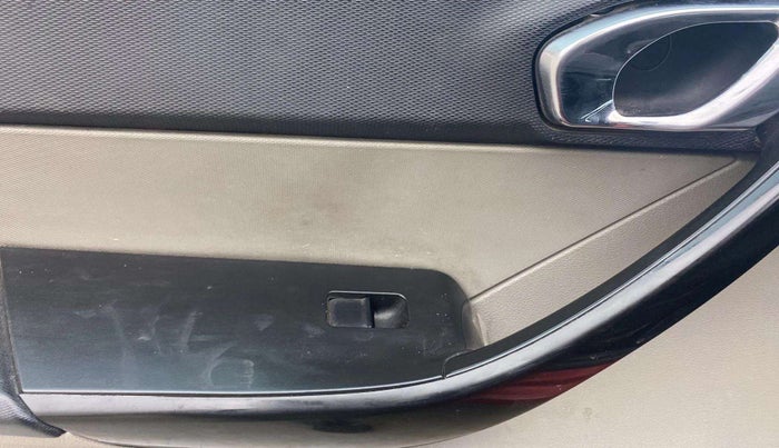 2019 Tata Tiago XZ PETROL, Petrol, Manual, 72,530 km, Left front window switch / handle - Minor damage