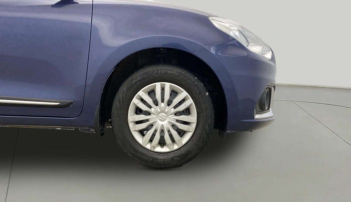 2022 Maruti Dzire VXI CNG, CNG, Manual, 33,025 km, Right Front Wheel