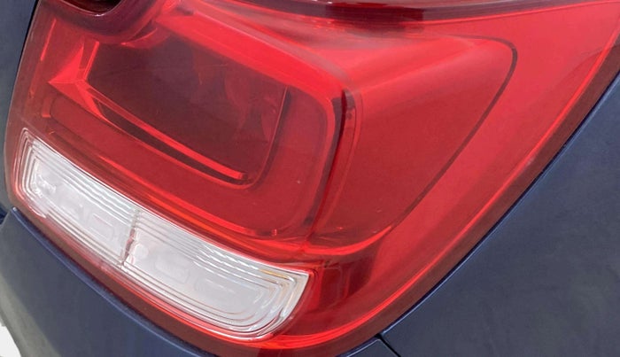 2022 Maruti Dzire VXI CNG, CNG, Manual, 33,025 km, Right tail light - Minor damage