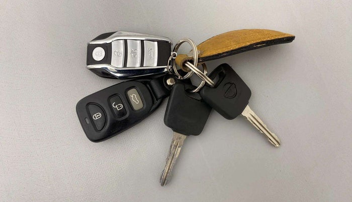 2021 Nissan MAGNITE XE, Petrol, Manual, 25,334 km, Key Close Up