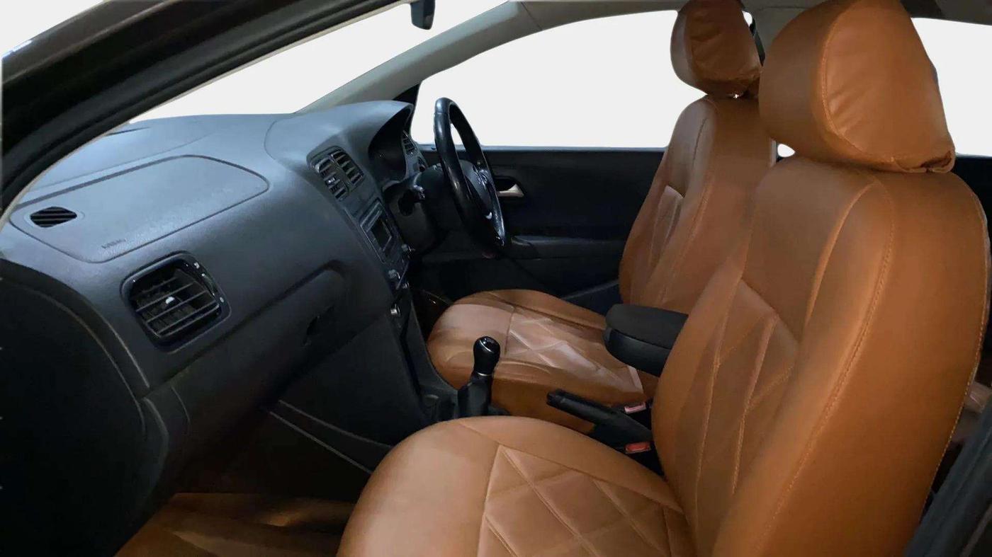 2018 Volkswagen Vento COMFORTLINE 1.6, Petrol, Manual, 48,527 km, Right Side Front Door Cabin