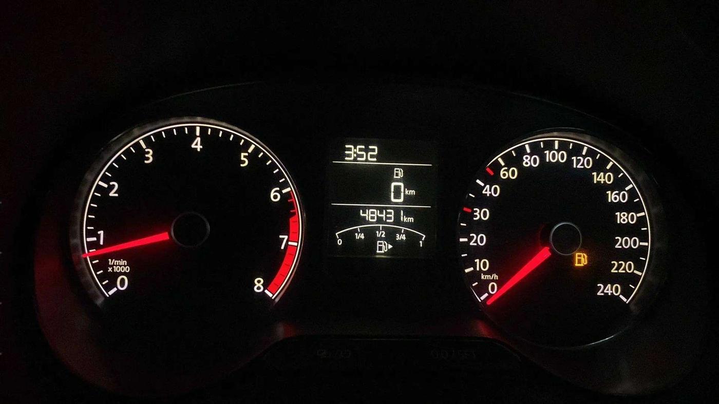 2018 Volkswagen Vento COMFORTLINE 1.6, Petrol, Manual, 48,527 km, Odometer Image