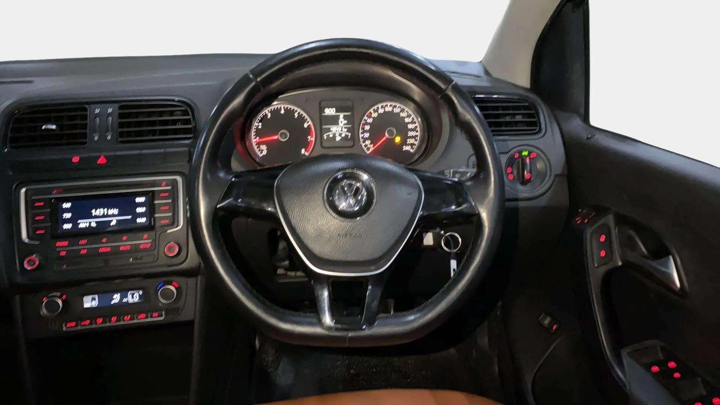 2018 Volkswagen Vento COMFORTLINE 1.6, Petrol, Manual, 48,527 km, Steering Wheel Close Up