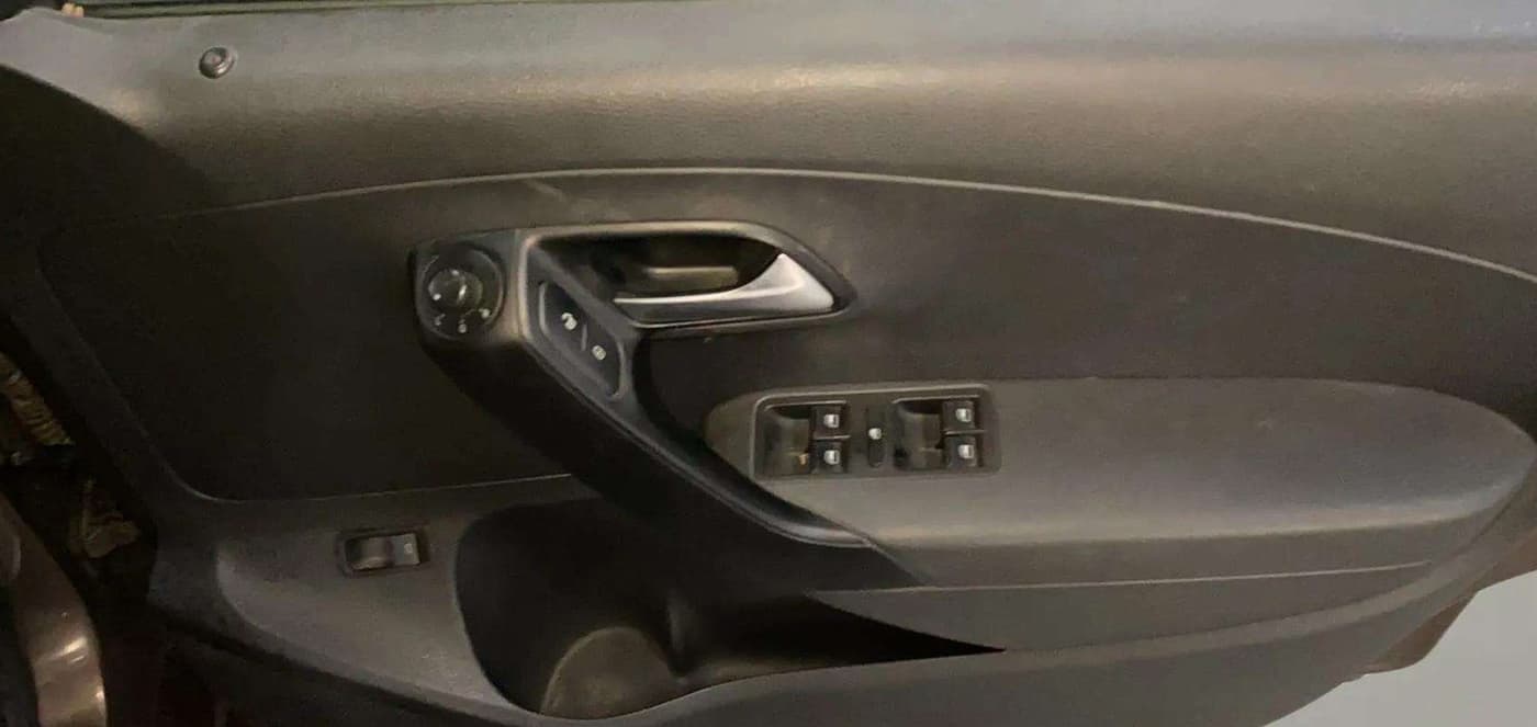 2018 Volkswagen Vento COMFORTLINE 1.6, Petrol, Manual, 48,527 km, Driver Side Door Panels Control
