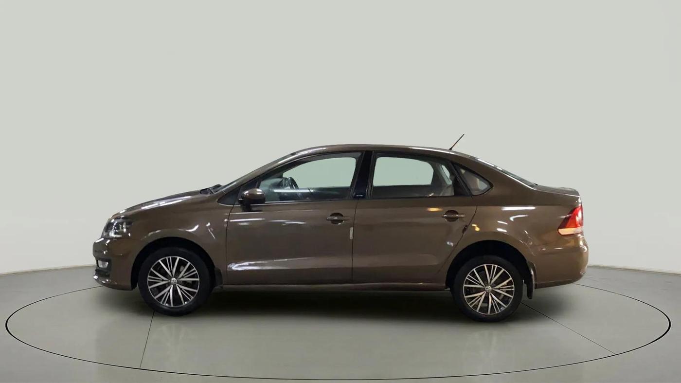2018 Volkswagen Vento COMFORTLINE 1.6, Petrol, Manual, 48,527 km, Left Side