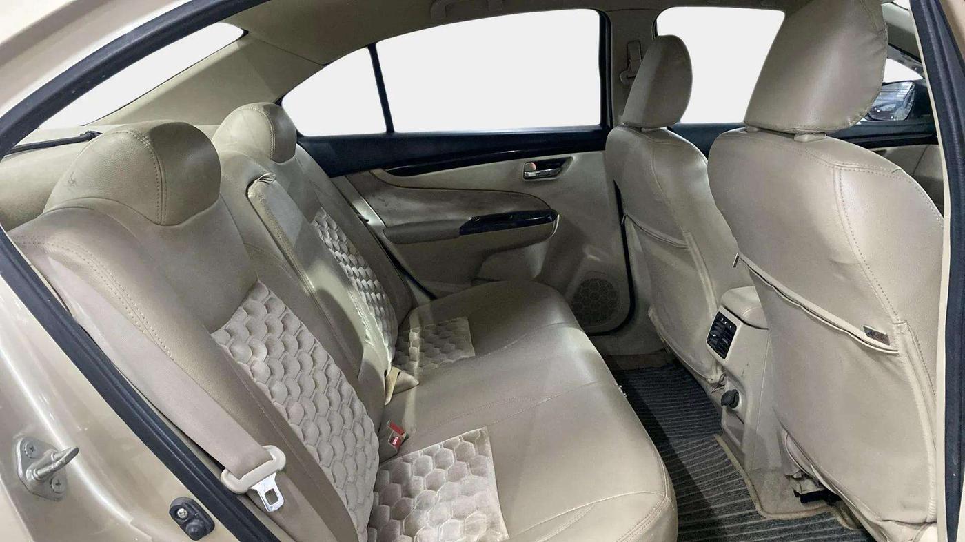 2015 Maruti Ciaz VXI+, Petrol, Manual, 74,002 km, Right Side Rear Door Cabin