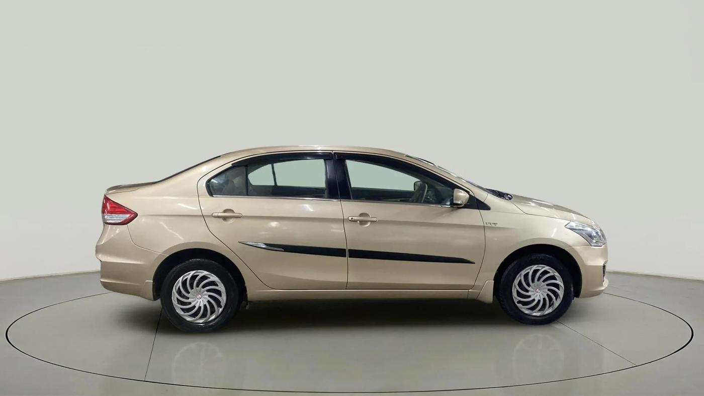 2015 Maruti Ciaz VXI+, Petrol, Manual, 74,002 km, Right Side View