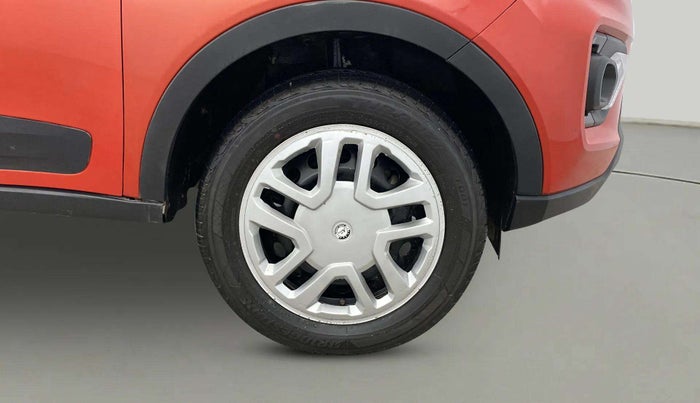 2020 Tata NEXON XM SUNROOF PETROL, Petrol, Manual, 30,518 km, Right Front Wheel