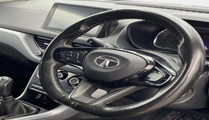 2020 Tata NEXON XM SUNROOF PETROL, Petrol, Manual, 30,518 km, Steering wheel - Phone control not functional