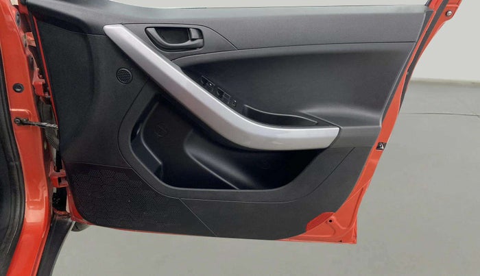 2020 Tata NEXON XM SUNROOF PETROL, Petrol, Manual, 30,518 km, Driver Side Door Panels Control