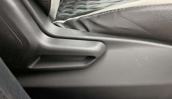 2020 Tata NEXON XM SUNROOF PETROL, Petrol, Manual, 30,518 km, Driver Side Adjustment Panel
