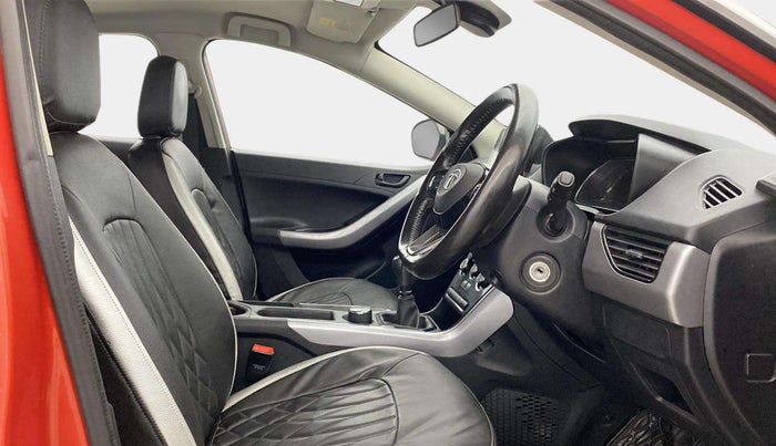 2020 Tata NEXON XM SUNROOF PETROL, Petrol, Manual, 30,518 km, Right Side Front Door Cabin