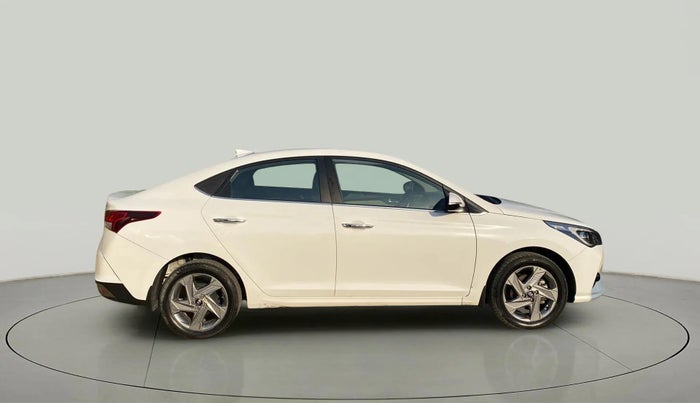 2021 Hyundai Verna SX 1.5 CRDI, Diesel, Manual, 36,550 km, Right Side