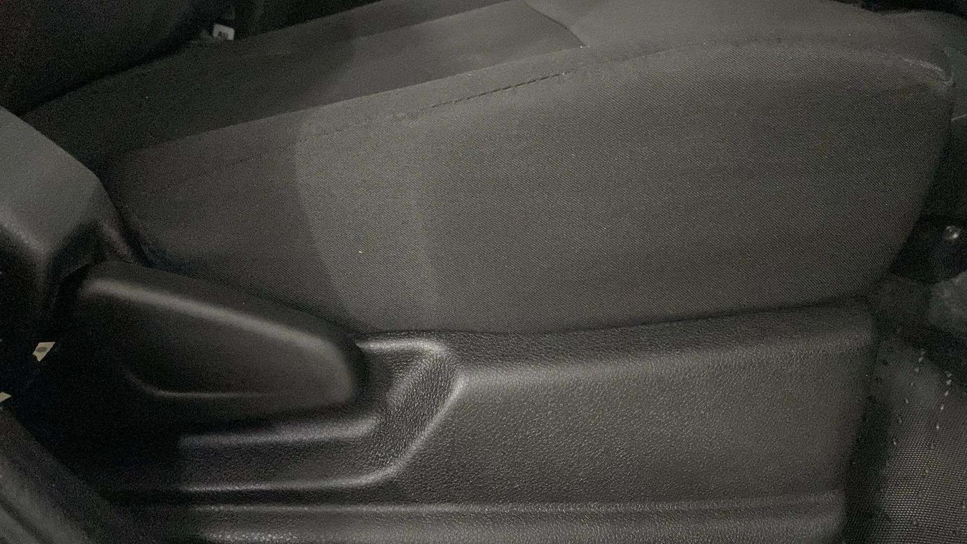 2023 Renault Kwid RXT 1.0 AMT, Petrol, Automatic, 9,180 km, Driver Side Adjustment Panel