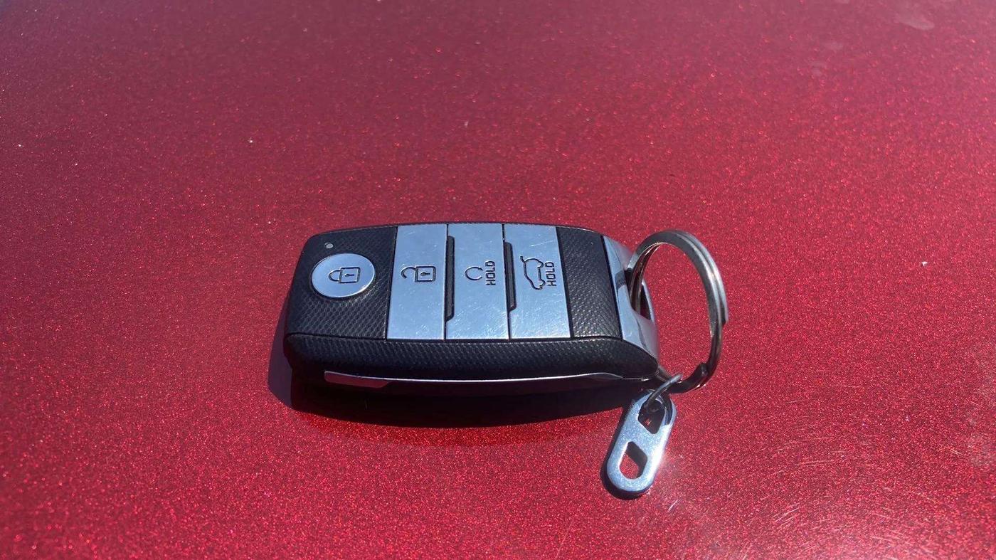 2021 KIA SELTOS HTK PLUS 1.5, Petrol, Manual, 11,381 km, Key Close Up
