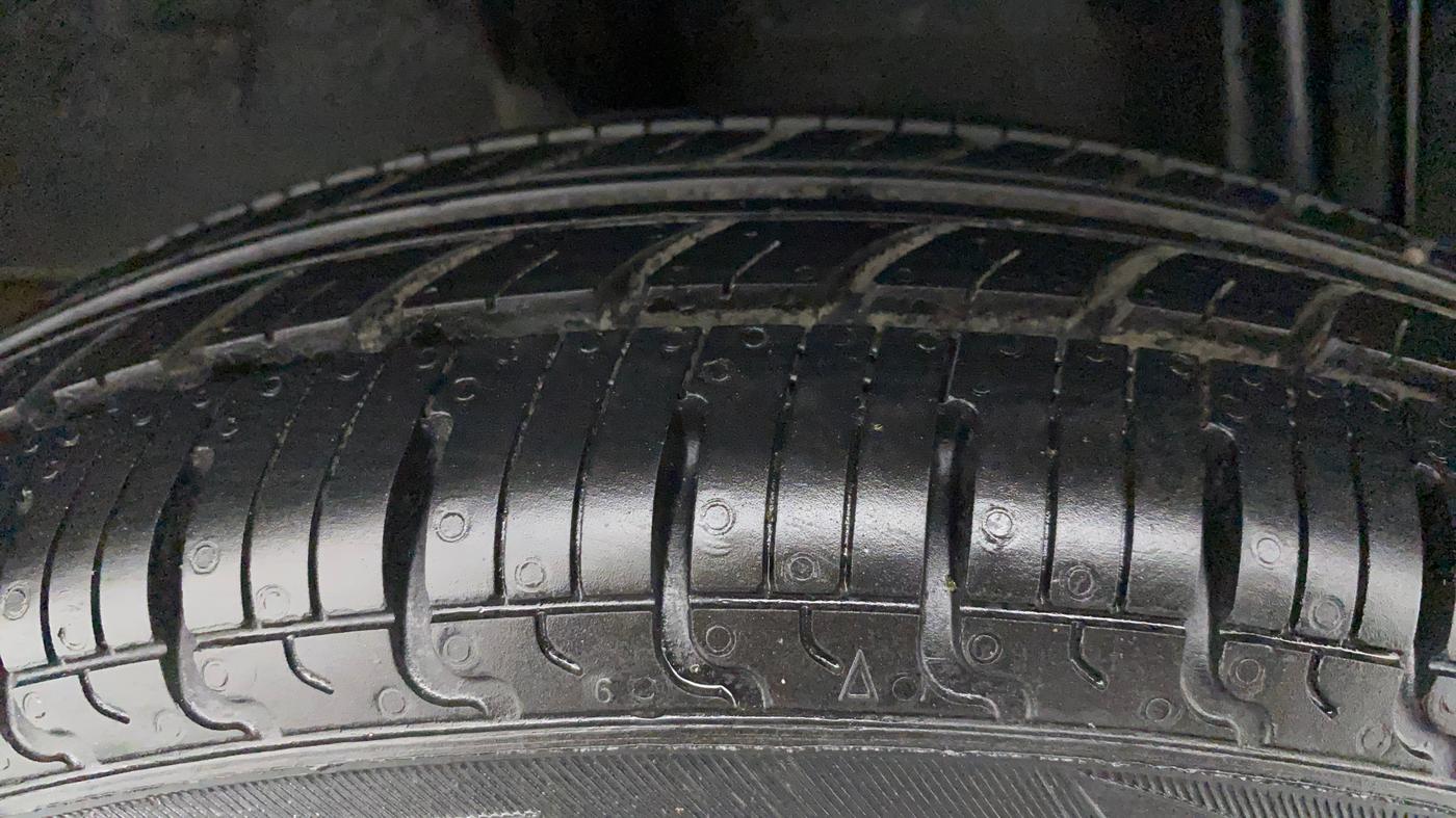 2018 Datsun Redi Go S 1.0, Petrol, Manual, 68,162 km, Right Rear Tyre Tread