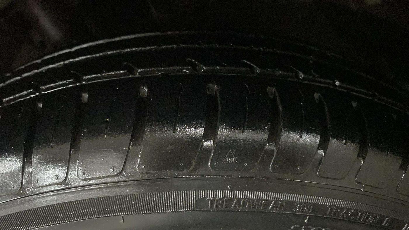 2019 Maruti Dzire VXI AMT, Petrol, Automatic, 14,134 km, Left Rear Tyre Tread