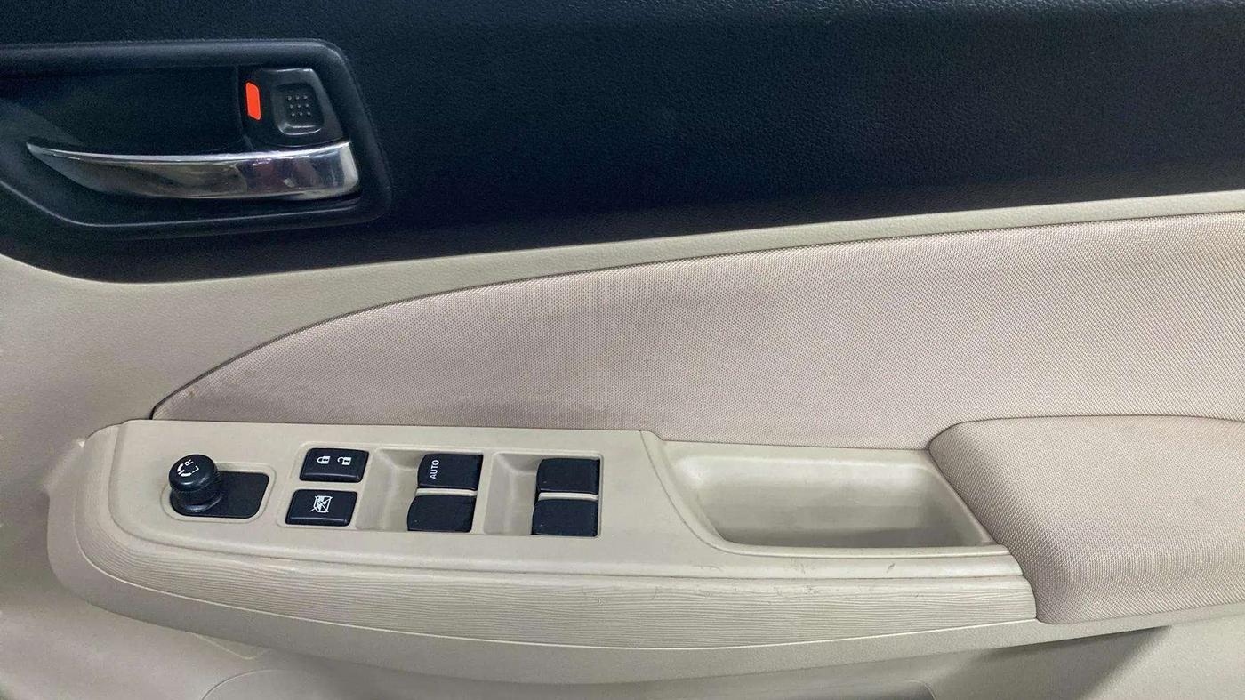 2019 Maruti Dzire VXI AMT, Petrol, Automatic, 14,134 km, Driver Side Door Panels Control