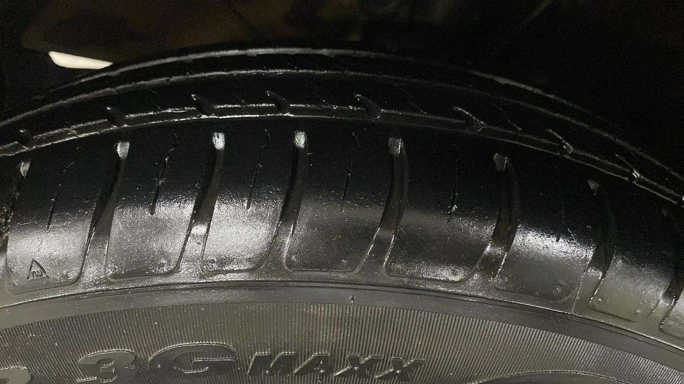2019 Maruti Dzire VXI AMT, Petrol, Automatic, 14,134 km, Right Rear Tyre Tread