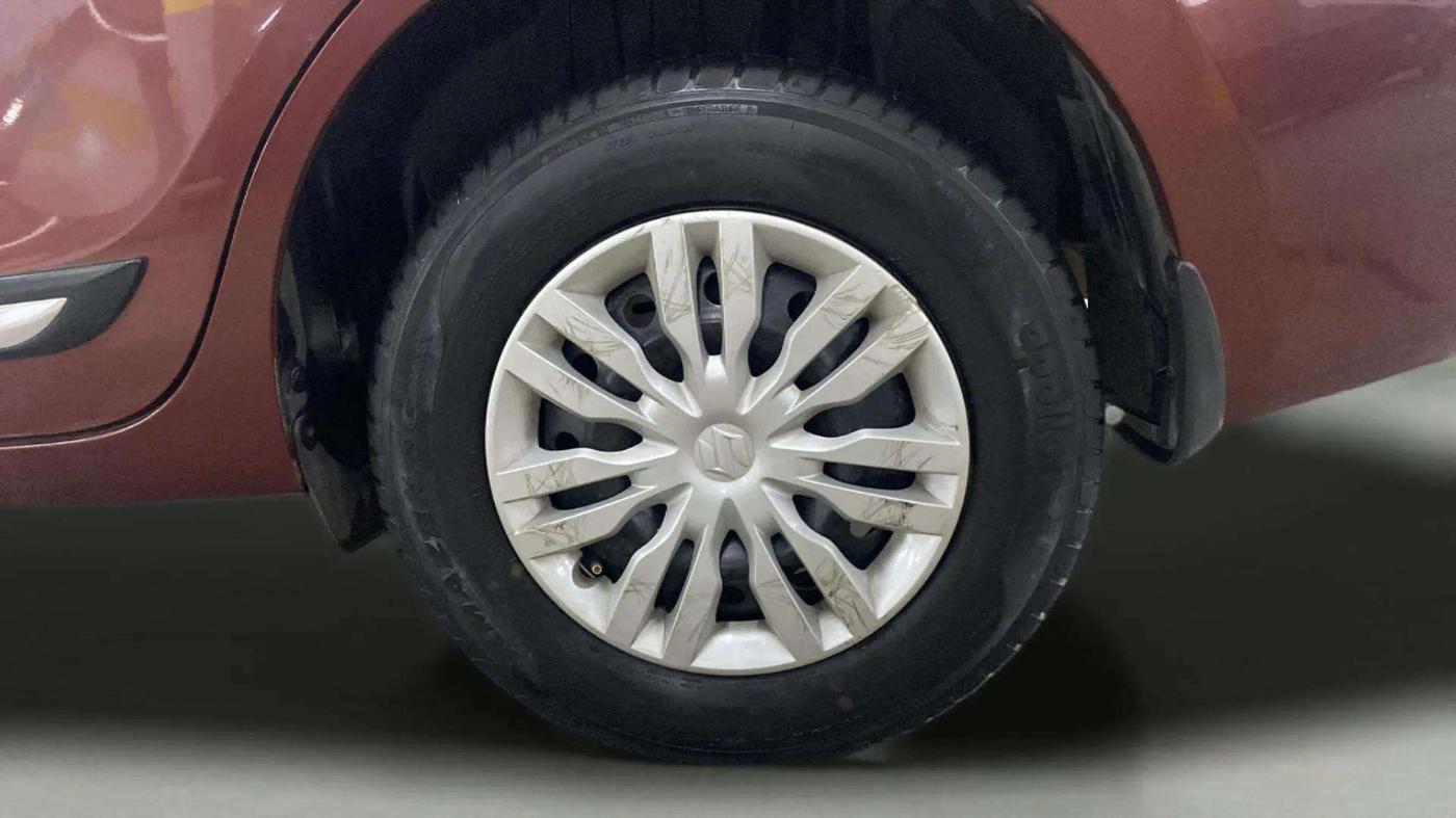 2019 Maruti Dzire VXI AMT, Petrol, Automatic, 14,134 km, Left Rear Wheel