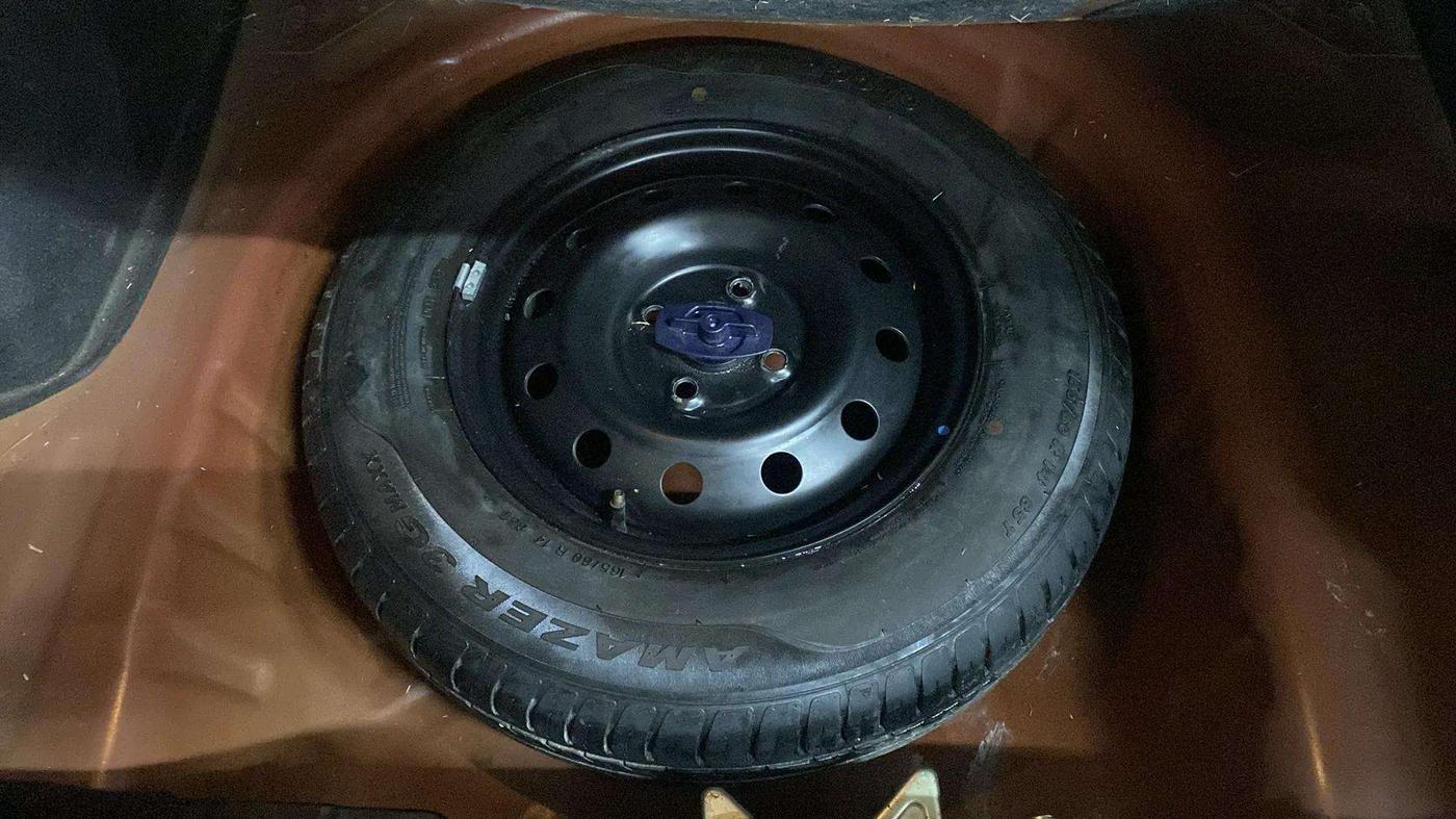 2019 Maruti Dzire VXI AMT, Petrol, Automatic, 14,134 km, Spare Tyre