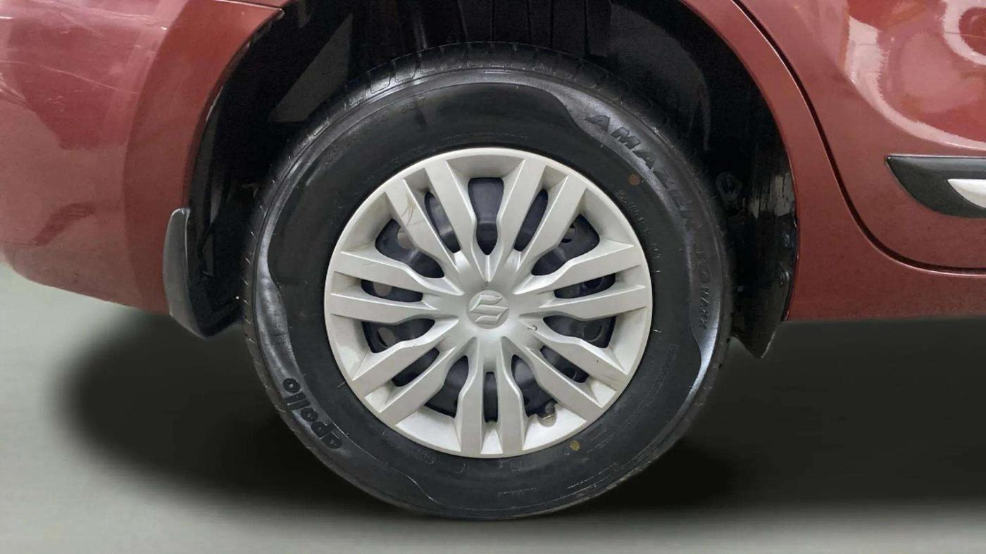 2019 Maruti Dzire VXI AMT, Petrol, Automatic, 14,134 km, Right Rear Wheel