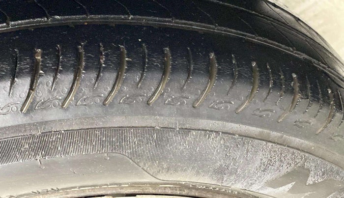 2019 Maruti Baleno DELTA CVT PETROL 1.2, Petrol, Automatic, 59,151 km, Right Rear Tyre Tread