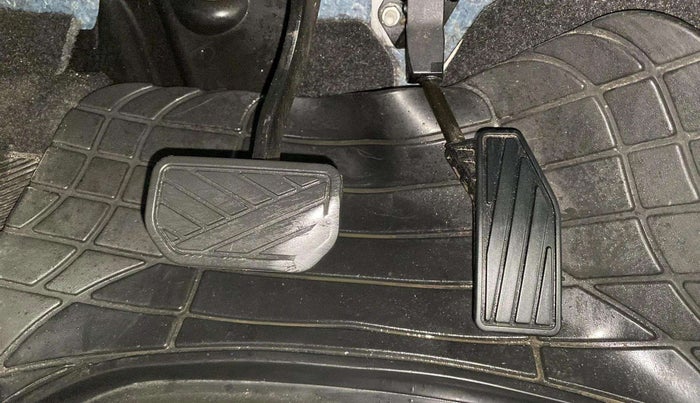 2019 Maruti Baleno DELTA CVT PETROL 1.2, Petrol, Automatic, 59,151 km, Pedals