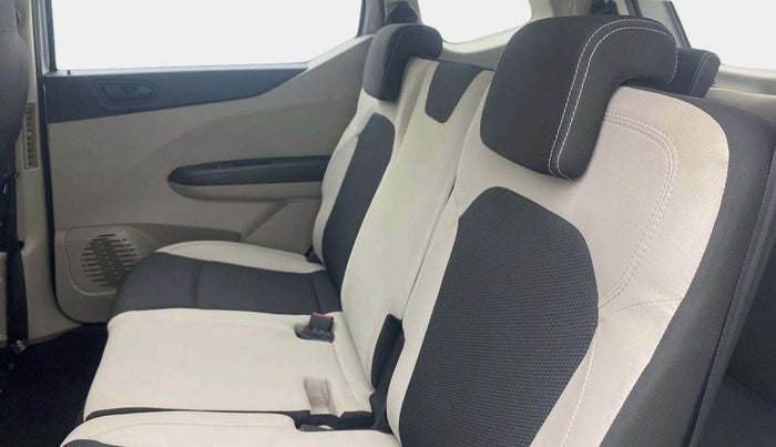 2020 Renault TRIBER RXT, Petrol, Manual, 9,124 km, Right Side Rear Door Cabin