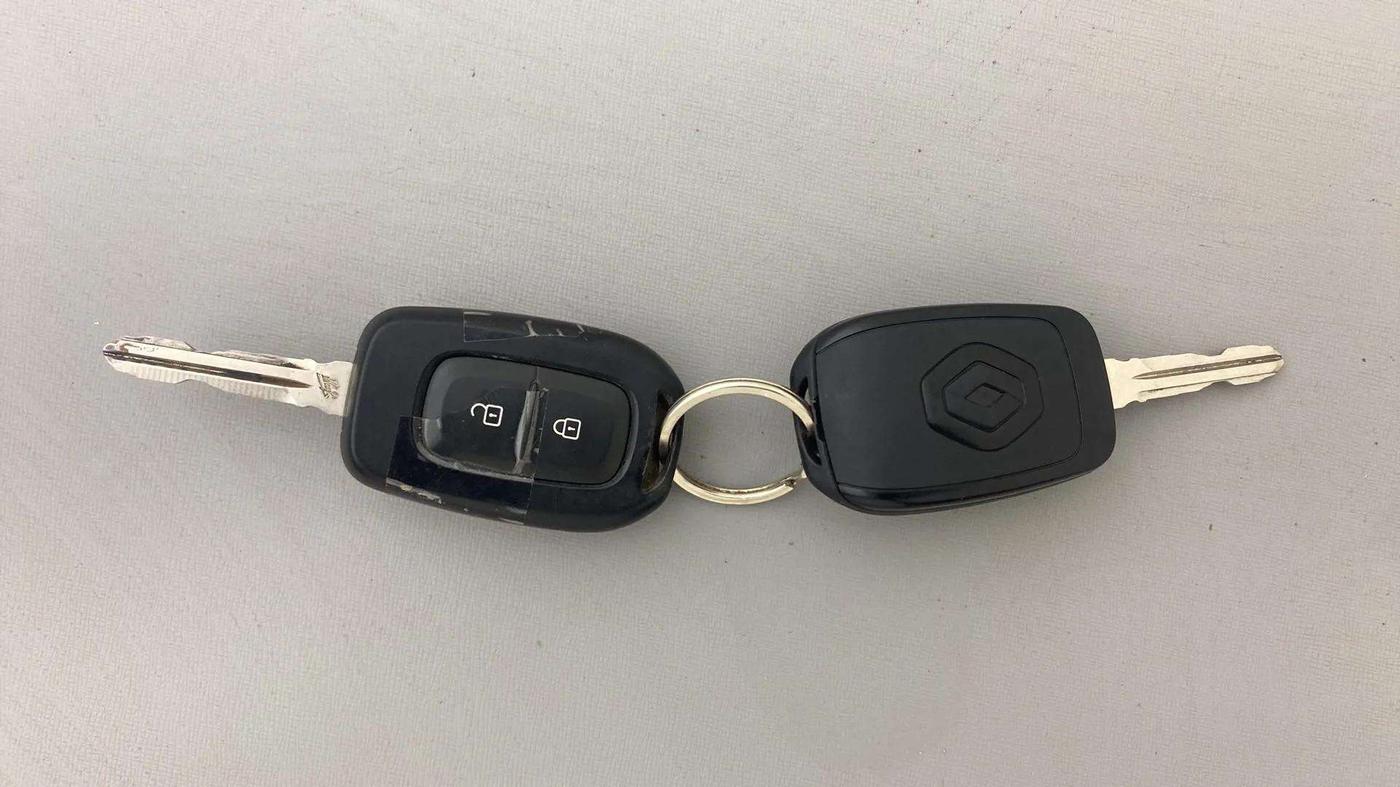 2020 Renault TRIBER RXT, Petrol, Manual, 9,124 km, Key Close Up
