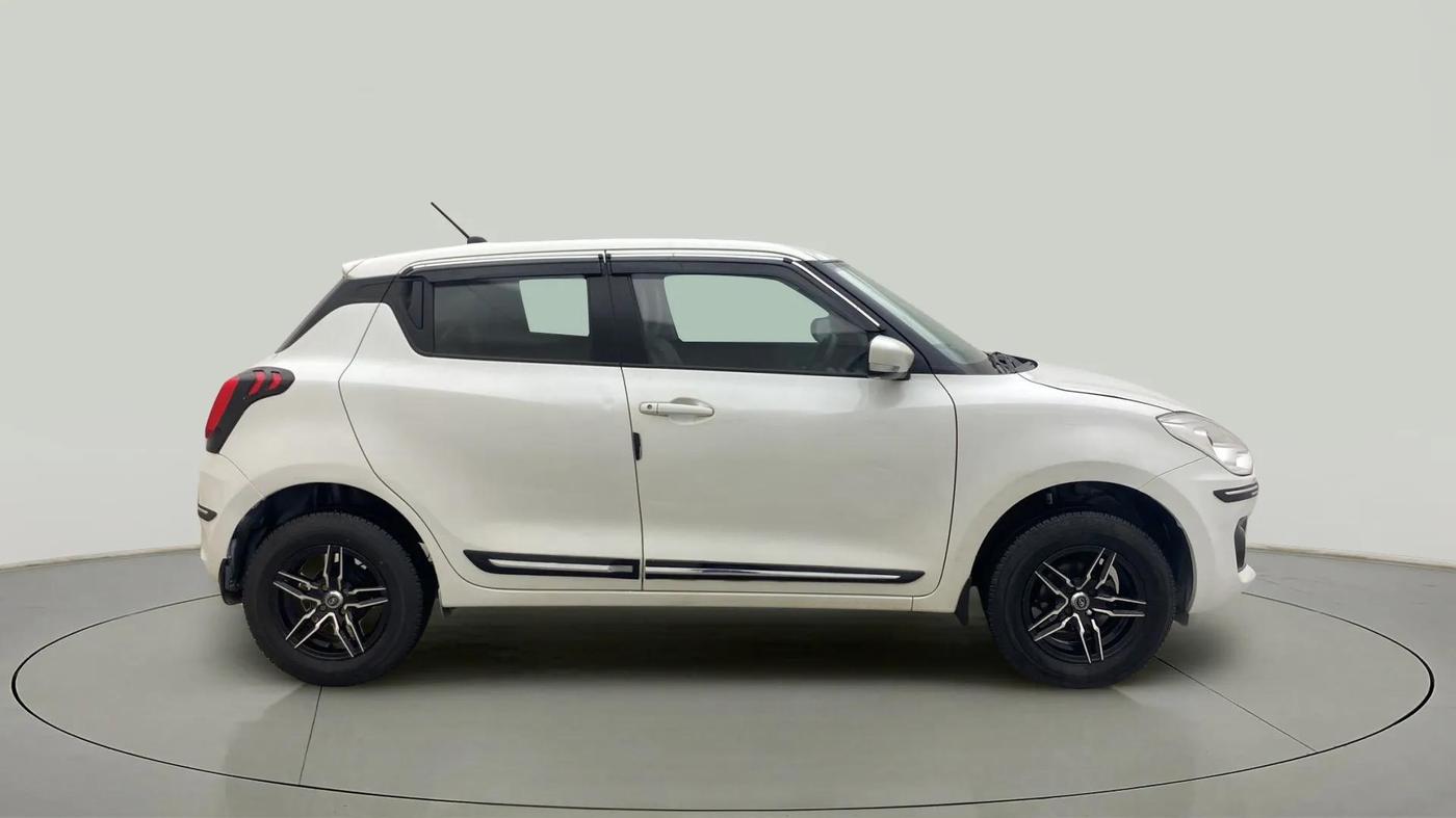 2018 Maruti Swift VXI AMT, Petrol, Automatic, 70,604 km, Right Side View