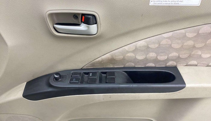 2016 Maruti Celerio ZXI AMT (O), Petrol, Automatic, 98,357 km, Driver Side Door Panels Control