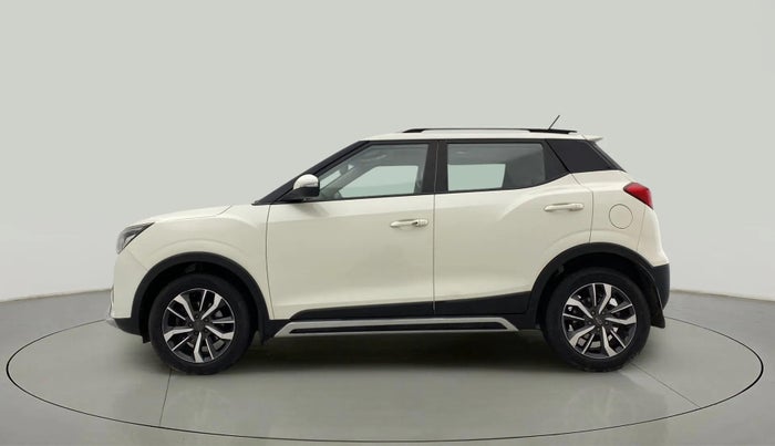 2019 Mahindra XUV300 W8 (O) 1.5 DIESEL, Diesel, Manual, 93,912 km, Left Side