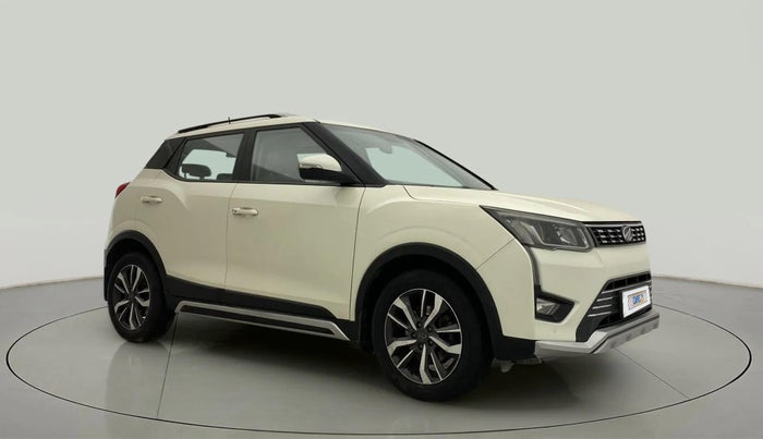 2019 Mahindra XUV300 W8 (O) 1.5 DIESEL, Diesel, Manual, 93,912 km, Right Front Diagonal