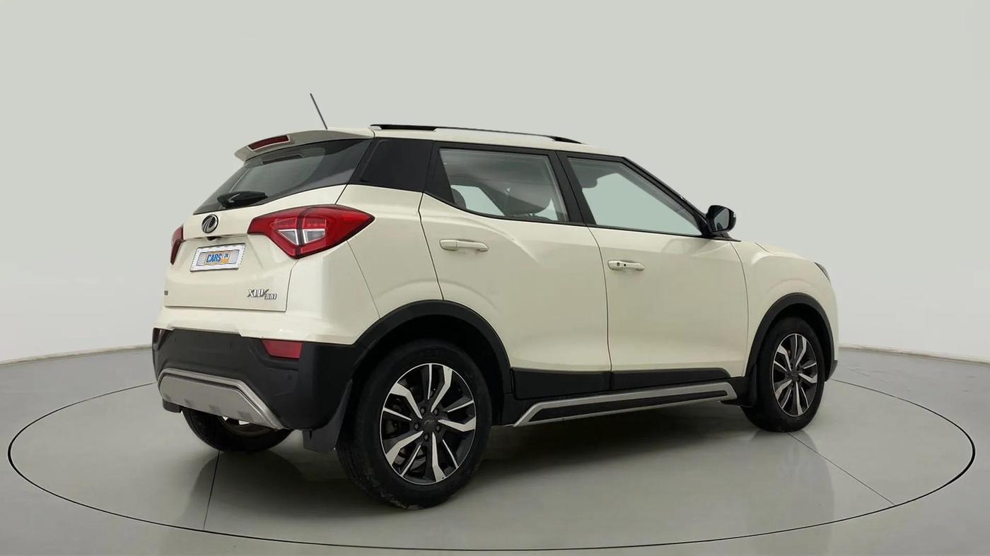 2019 Mahindra XUV300 W8 (O) 1.5 DIESEL, Diesel, Manual, 94,064 km, Right Back Diagonal