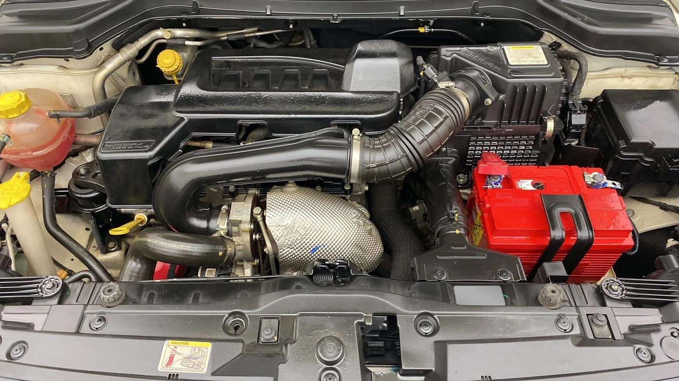 2019 Mahindra XUV300 W8 (O) 1.5 DIESEL, Diesel, Manual, 94,064 km, Open Bonet