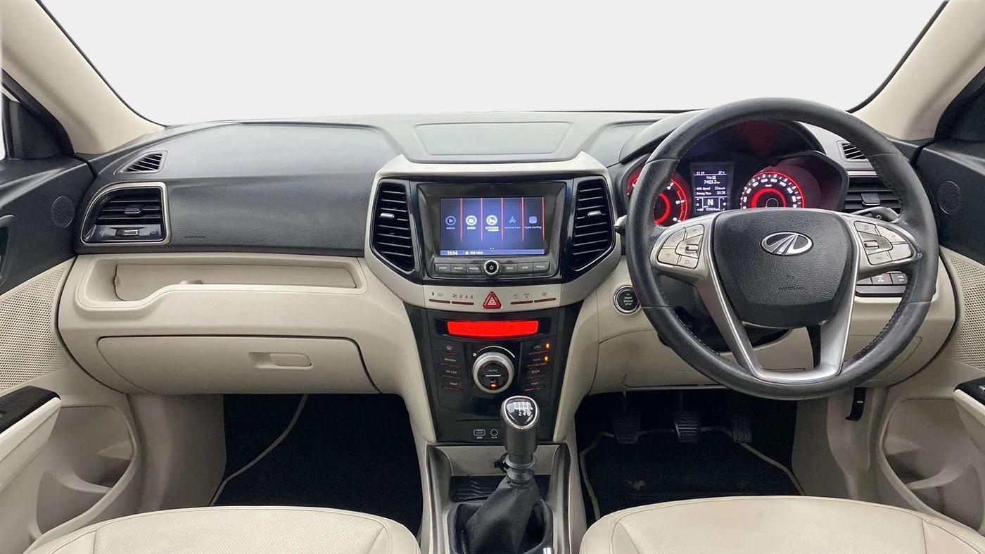 2019 Mahindra XUV300 W8 (O) 1.5 DIESEL, Diesel, Manual, 94,064 km, Dashboard