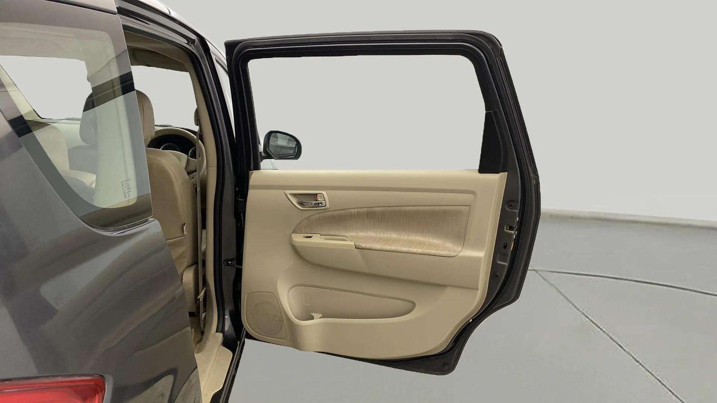 2015 Maruti Ertiga VXI, Petrol, Manual, 26,155 km, RHS Rear Door