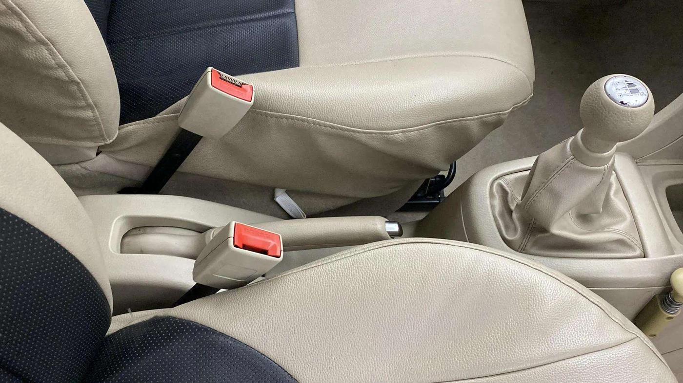 2015 Maruti Ertiga VXI, Petrol, Manual, 26,155 km, Gear Lever