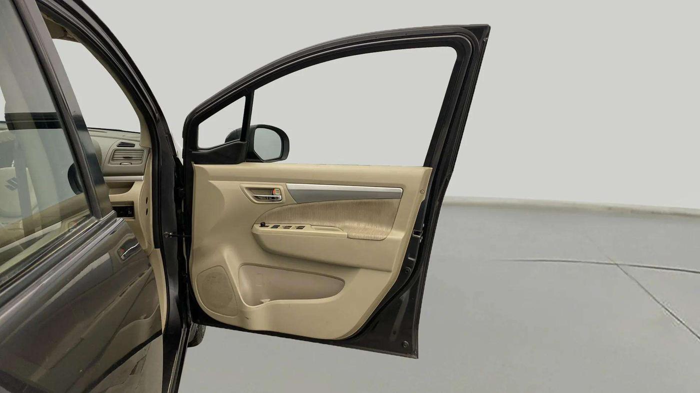 2015 Maruti Ertiga VXI, Petrol, Manual, 26,155 km, RHS Front Door
