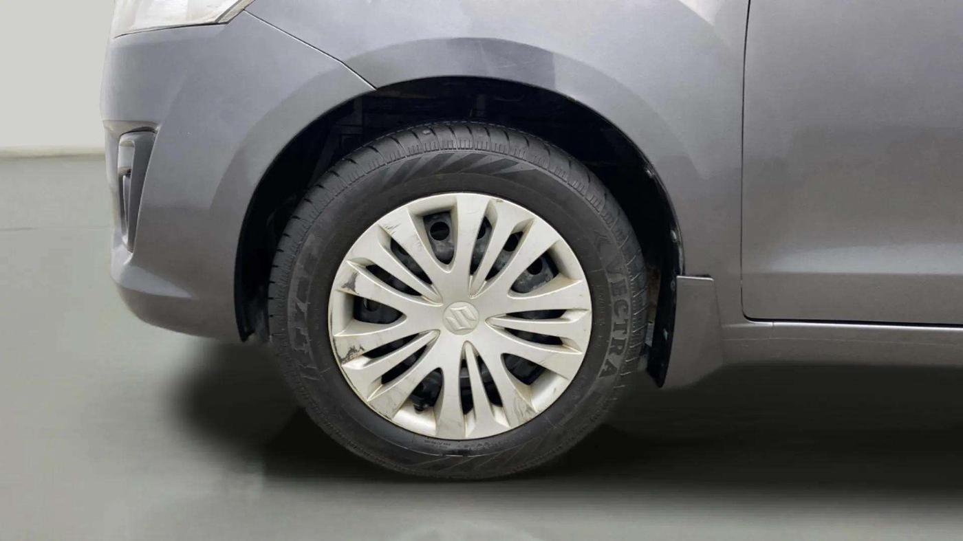 2015 Maruti Ertiga VXI, Petrol, Manual, 26,155 km, Left Front Wheel