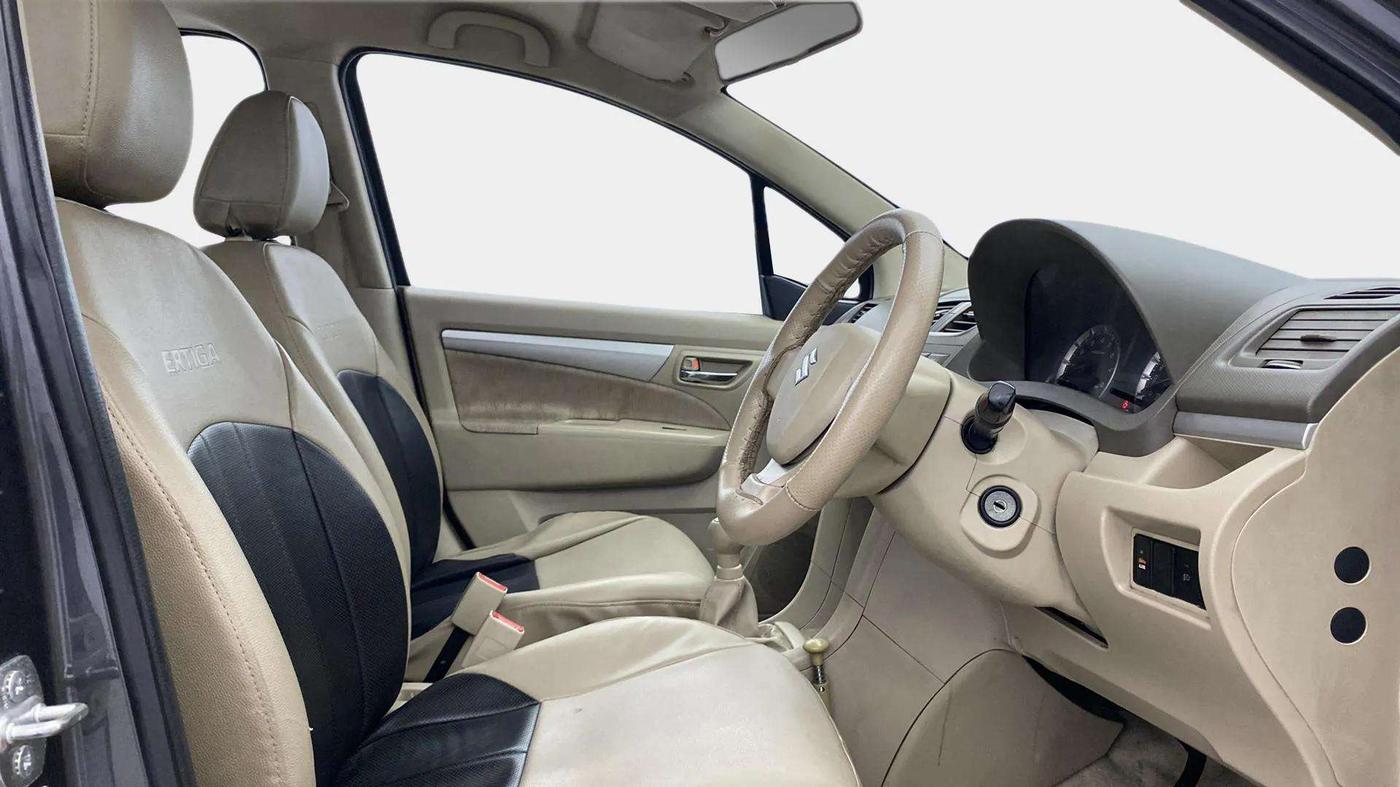 2015 Maruti Ertiga VXI, Petrol, Manual, 26,155 km, Right Side Front Door Cabin
