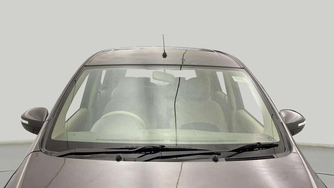 2015 Maruti Ertiga VXI, Petrol, Manual, 26,155 km, Front Windshield