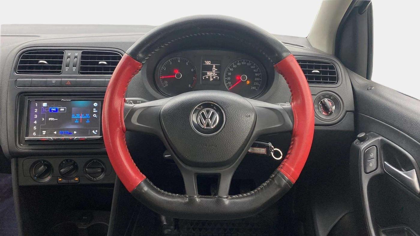 2018 Volkswagen Polo COMFORTLINE 1.0L MPI, Petrol, Manual, 96,038 km, Steering Wheel Close Up