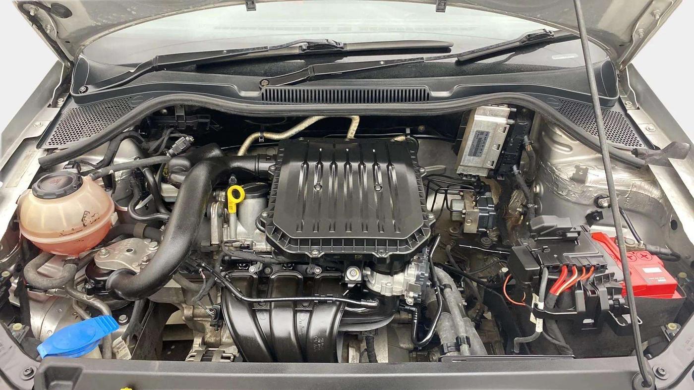 2018 Volkswagen Polo COMFORTLINE 1.0L MPI, Petrol, Manual, 96,038 km, Engine View