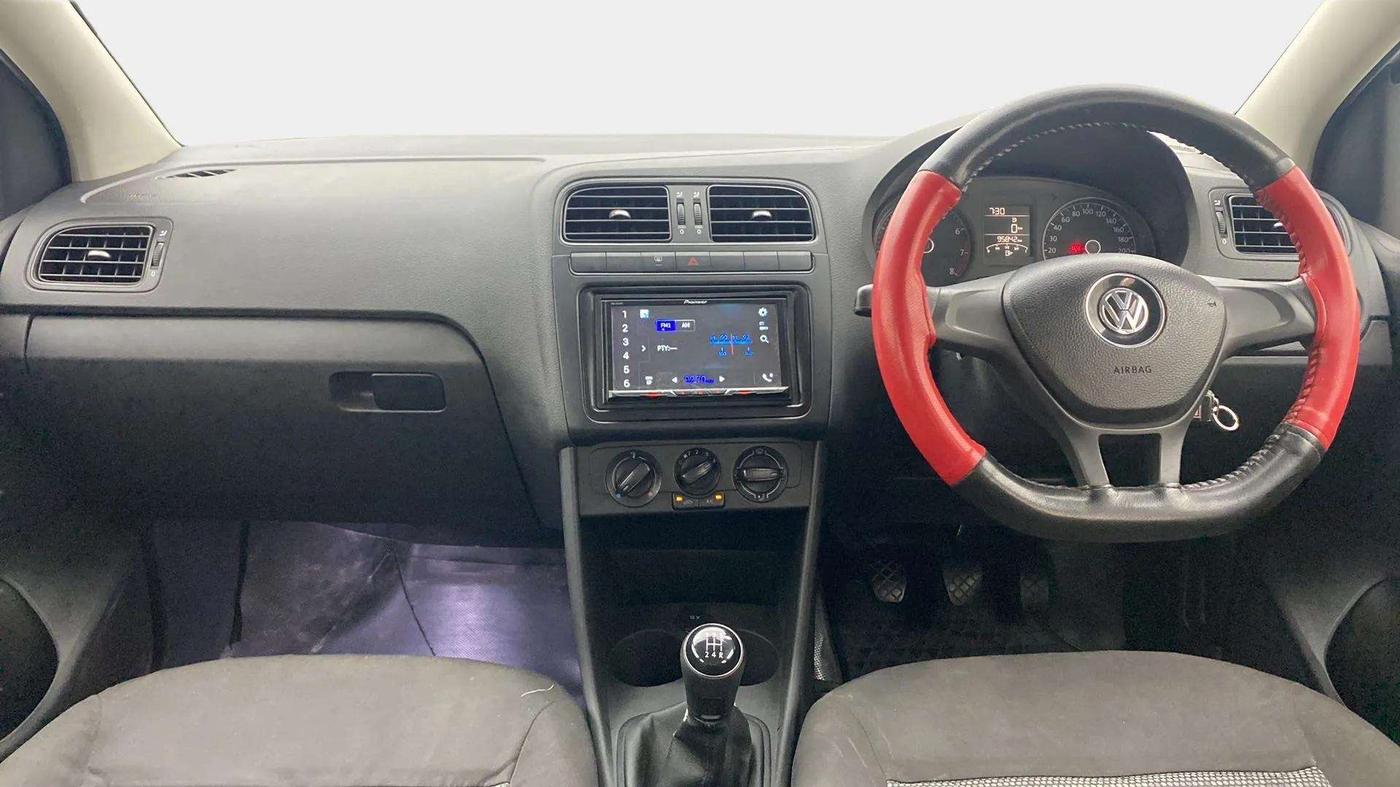 2018 Volkswagen Polo COMFORTLINE 1.0L MPI, Petrol, Manual, 96,038 km, Dashboard