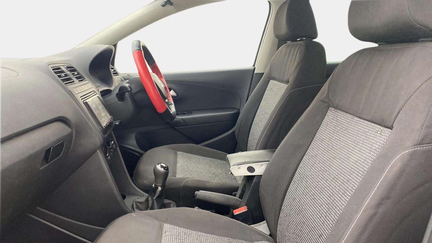 2018 Volkswagen Polo COMFORTLINE 1.0L MPI, Petrol, Manual, 96,038 km, Right Side Front Door Cabin