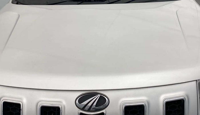 2018 Mahindra TUV300 T8, Diesel, Manual, 89,509 km, Bonnet (hood) - Minor scratches